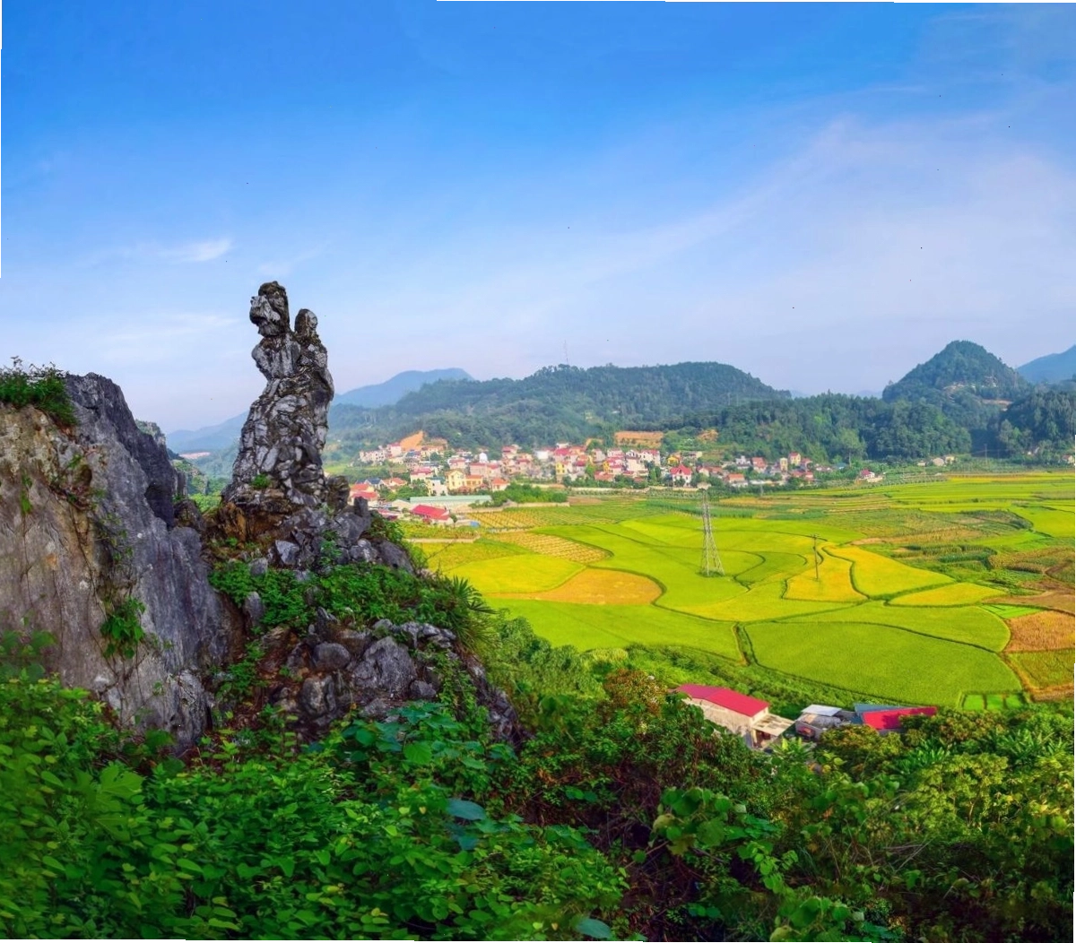 Hình ảnh Hòn Vọng Phu Thanh Hóa với nét đẹp hoang sơ, mộc mạc