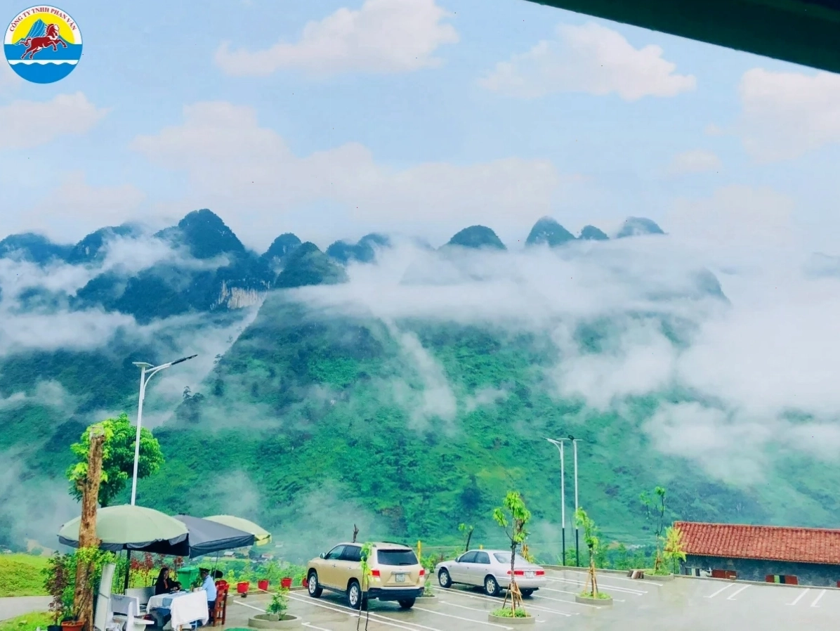 H'Mong Village cung cấp chỗ đậu xe thuận tiện cho du khách đi ô tô
