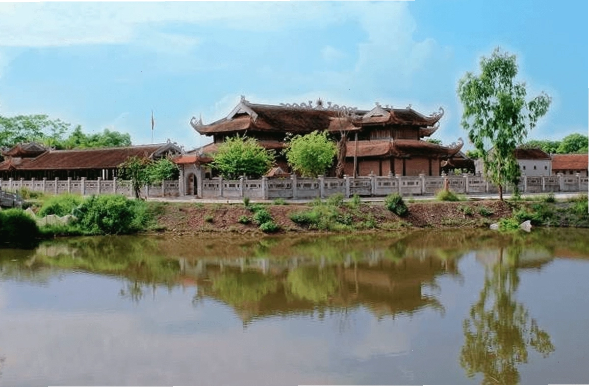 Hồ Bán Nguyệt tại Bát Cảnh Sơn