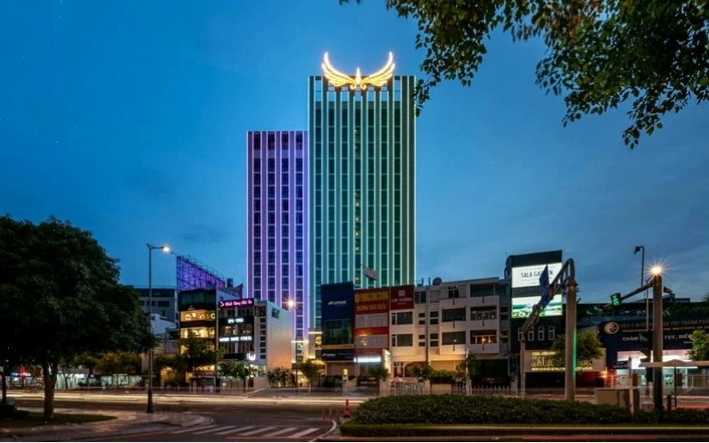 Hồ bơi ngoài trời sang trọng tại Mường Thanh Luxury Sài Gòn Hotel Hồ Chí Minh
