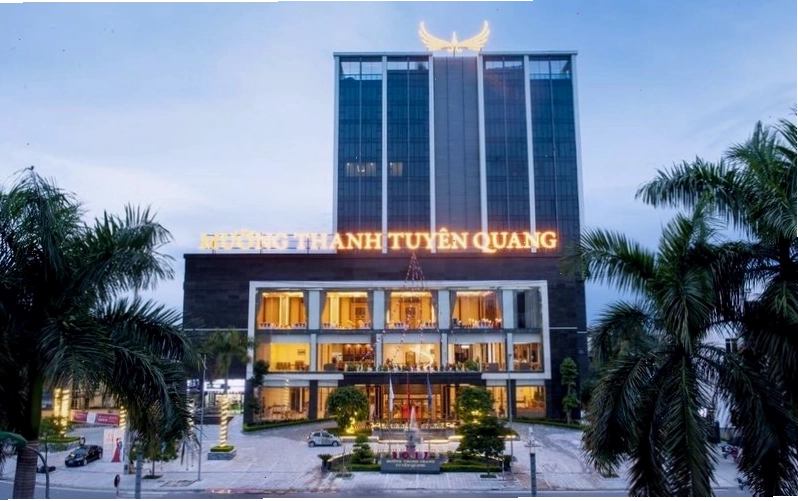 Hồ bơi ngoài trời tại Mường Thanh Grand Tuyên Quang