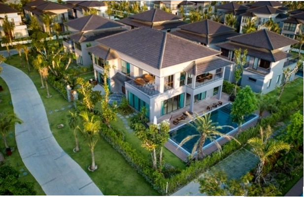 Hồ bơi tại Novotel Nha Trang