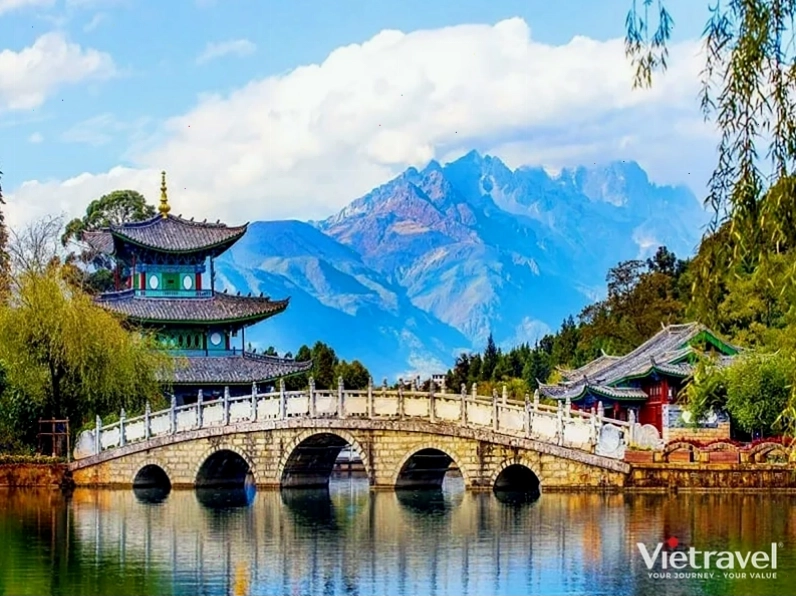 Hồ Điền Trì và Công viên Hắc Long Đàm tại Côn Minh