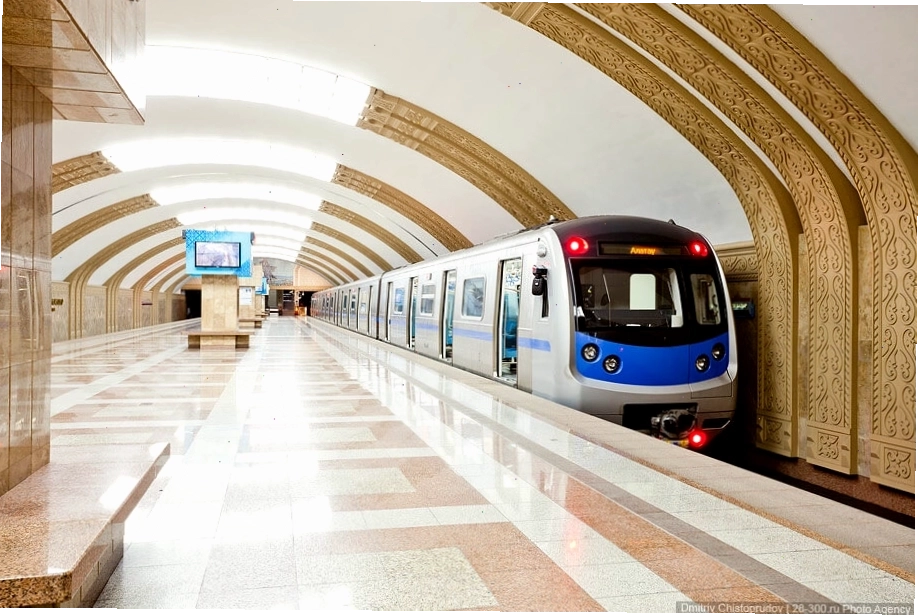 Hồ Kaindy Kazakhstan với những thân cây bí ẩn