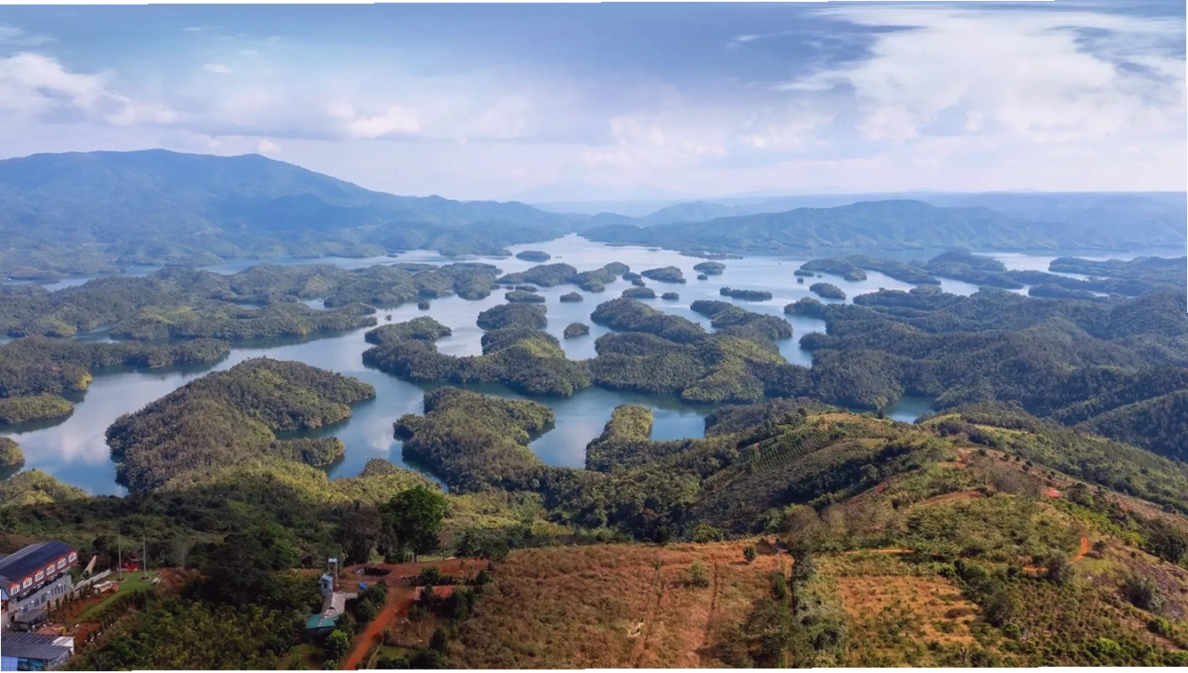 Hồ Tà Đùng - Vịnh Hạ Long của Tây Nguyên