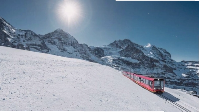 Hồ Zürich lung linh về đêm
