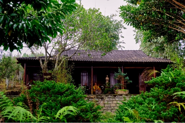 Hoàng hôn buông xuống tại Chùa Linh Quy Pháp Ấn