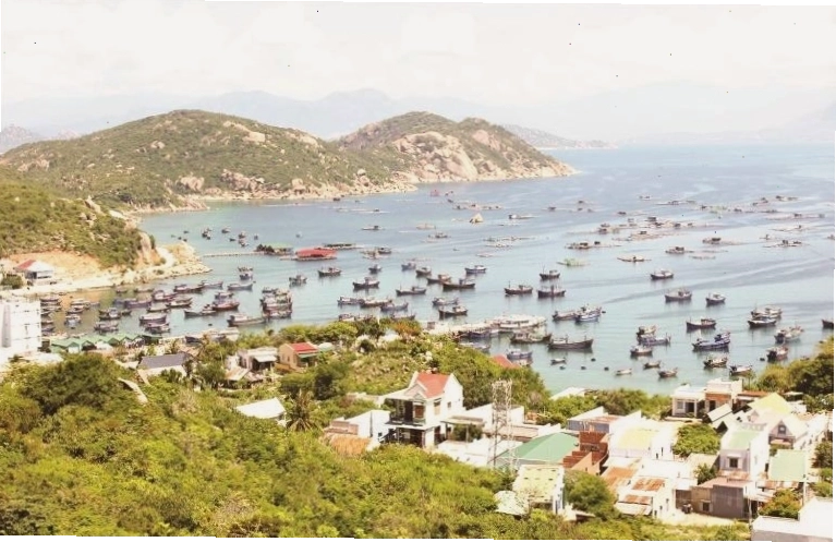 Hoàng hôn tuyệt đẹp trên đảo Bình Lập
