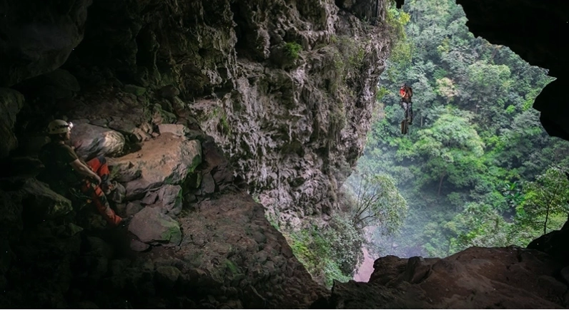 Hoạt động du lịch khám phá hang động tại Phong Nha - Kẻ Bàng