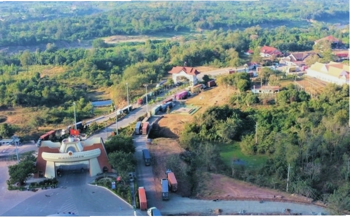 Hoạt động giao thương tại Cửa khẩu Lao Bảo