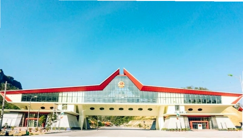 Hoạt động giao thương tại Cửa khẩu Quốc tế Hữu Nghị