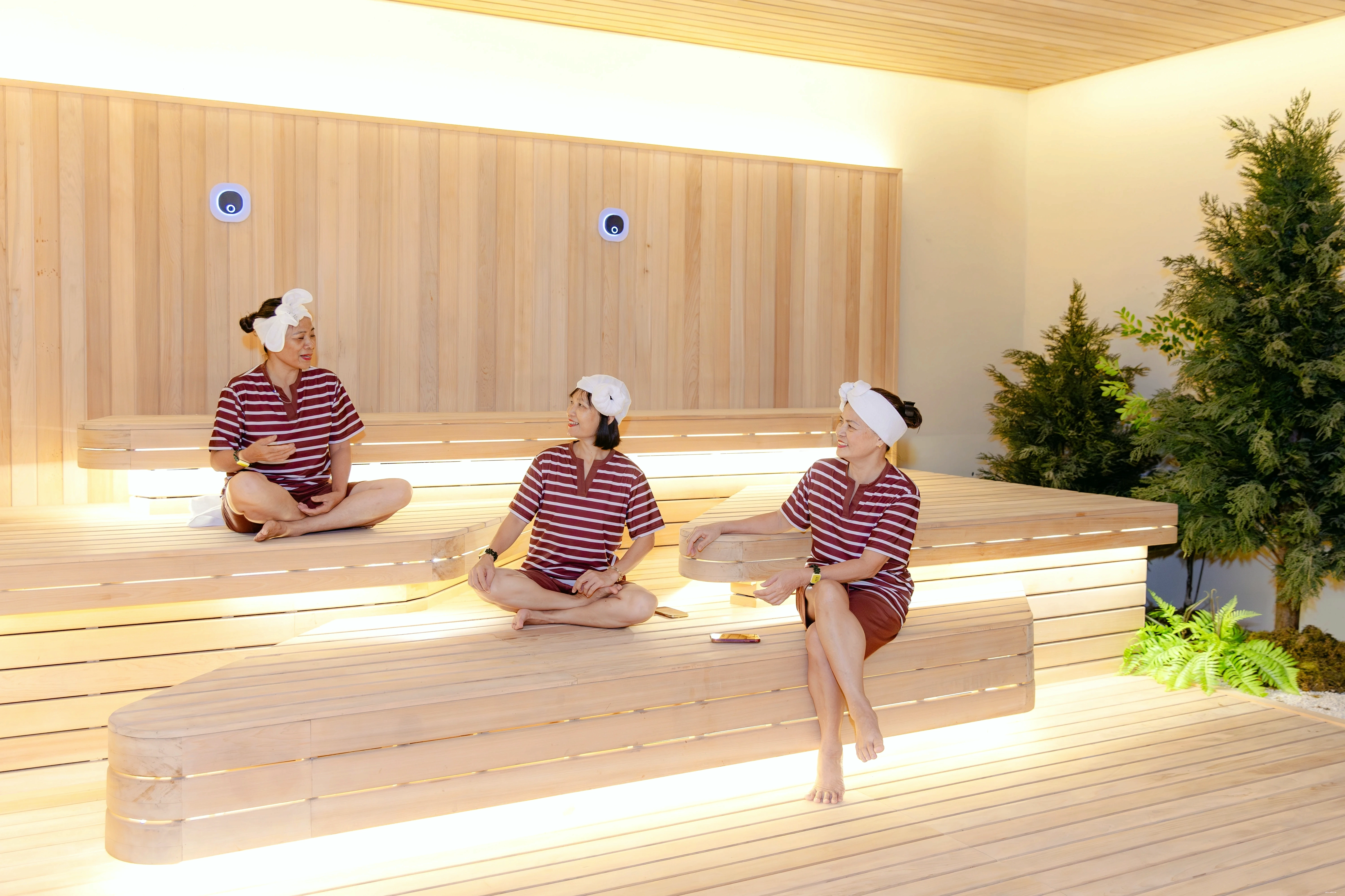 Hoạt động thư giãn và trải nghiệm tại khu vực sông nước