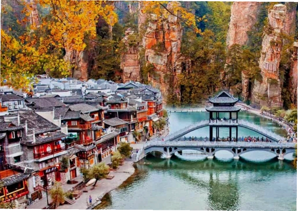 Hoạt động vui chơi tại Phượng Hoàng Cổ Trấn