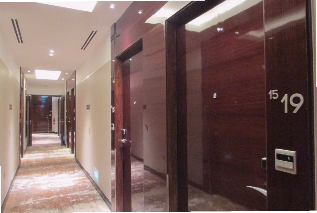 Holiday Inn Singapore Little India với kiến trúc kính hiện đại