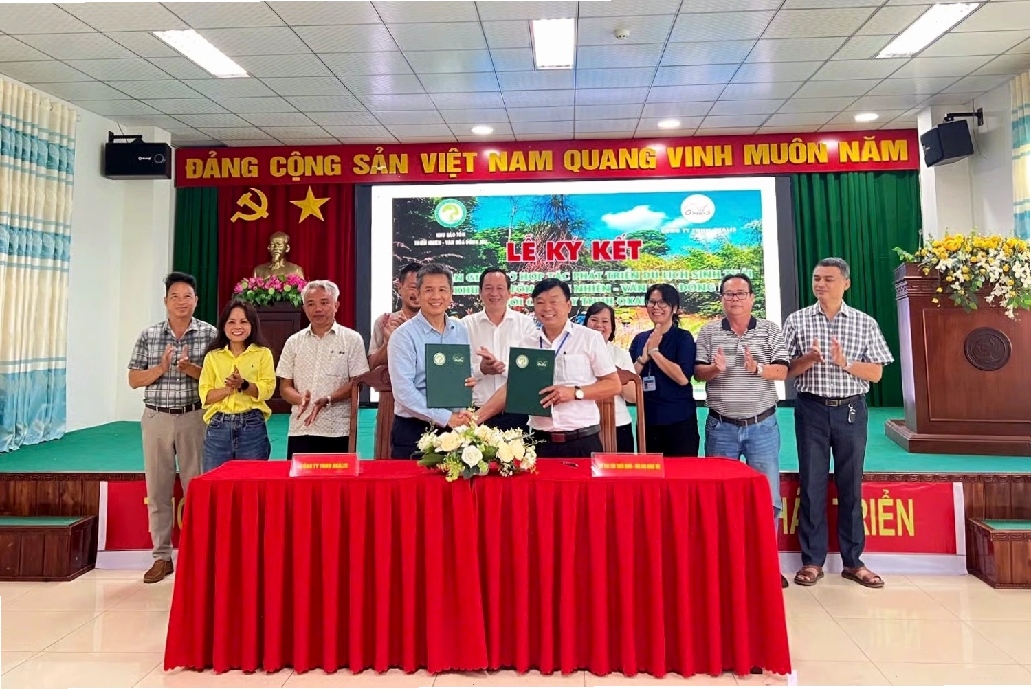 Hợp tác nghiên cứu phát triển sản phẩm du lịch thiên nhiên tại Phong Nha