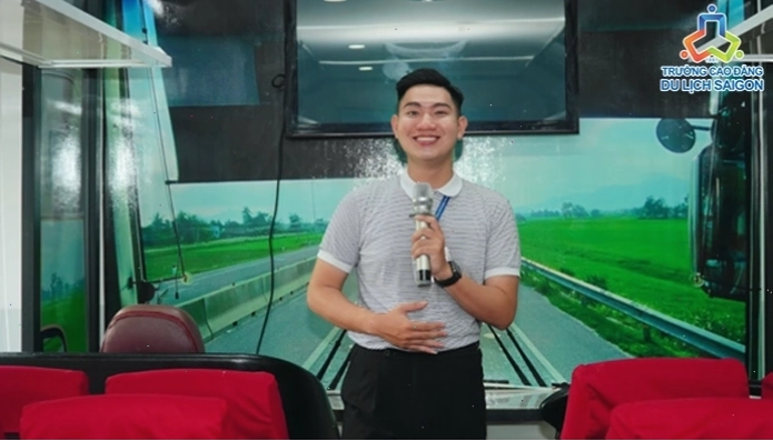 Hướng dẫn viên du lịch bình tĩnh xử lý yêu cầu của khách