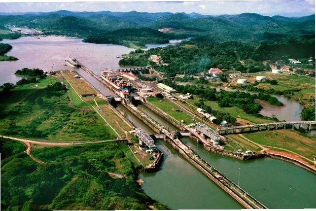 Kênh đào sông Đáy - sông Ninh Cơ tại Nam Định