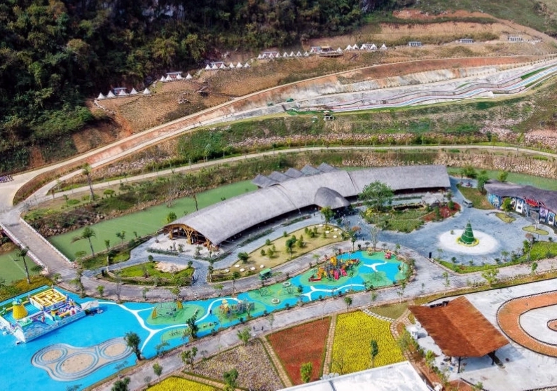 Khách sạn đoàn tàu độc đáo tại Mộc Châu Island