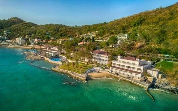 Khách sạn Mercure Vũng Tàu nhìn ra biển, gần các điểm du lịch nổi tiếng
