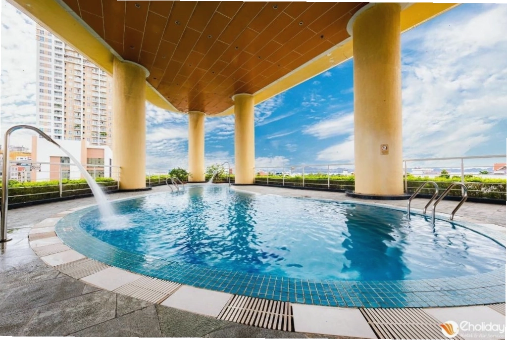 Khách Sạn Mường Thanh Grand Hạ Long Bể Bơi