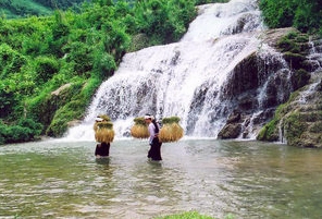 Khám phá huyện Đà Bắc: Tiềm năng du lịch và bản sắc văn hóa độc đáo