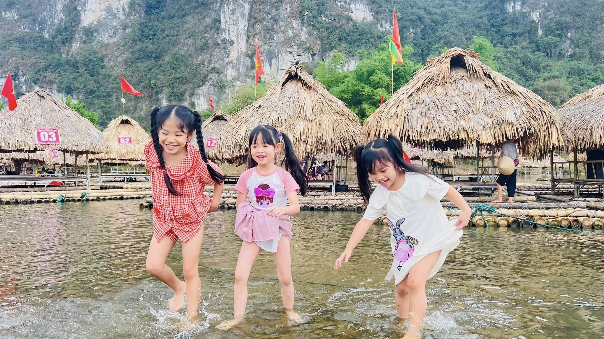 Khám phá Nà Bờ Sào Báy Kim Bôi Hòa Bình: Điểm đến camping mới nổi