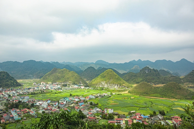 Khám phá Quản Bạ Hà Giang: Vẻ đẹp thiên nhiên và văn hóa độc đáo