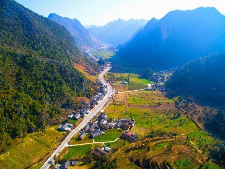 Khám phá vẻ đẹp mê hồn của Sủng Là, Hà Giang