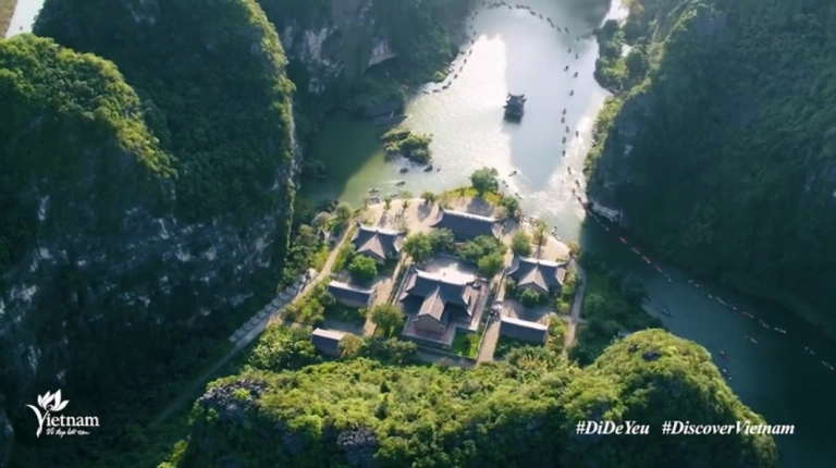 Khám phá vẻ đẹp Việt Nam qua những video du lịch triệu view