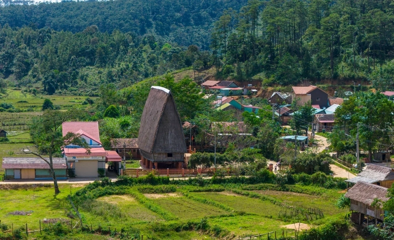 Khám phá Vùng Du Lịch Tây Nguyên Mùa Hè Xanh Mát: Top 7 Điểm Đến Sinh Thái Hấp Dẫn