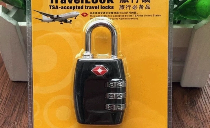 Khóa số trên vali Bamozo