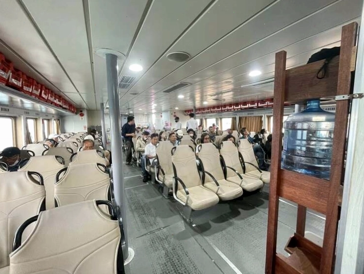 Khoang ghế ngồi trên tàu Phú Quốc Express 5