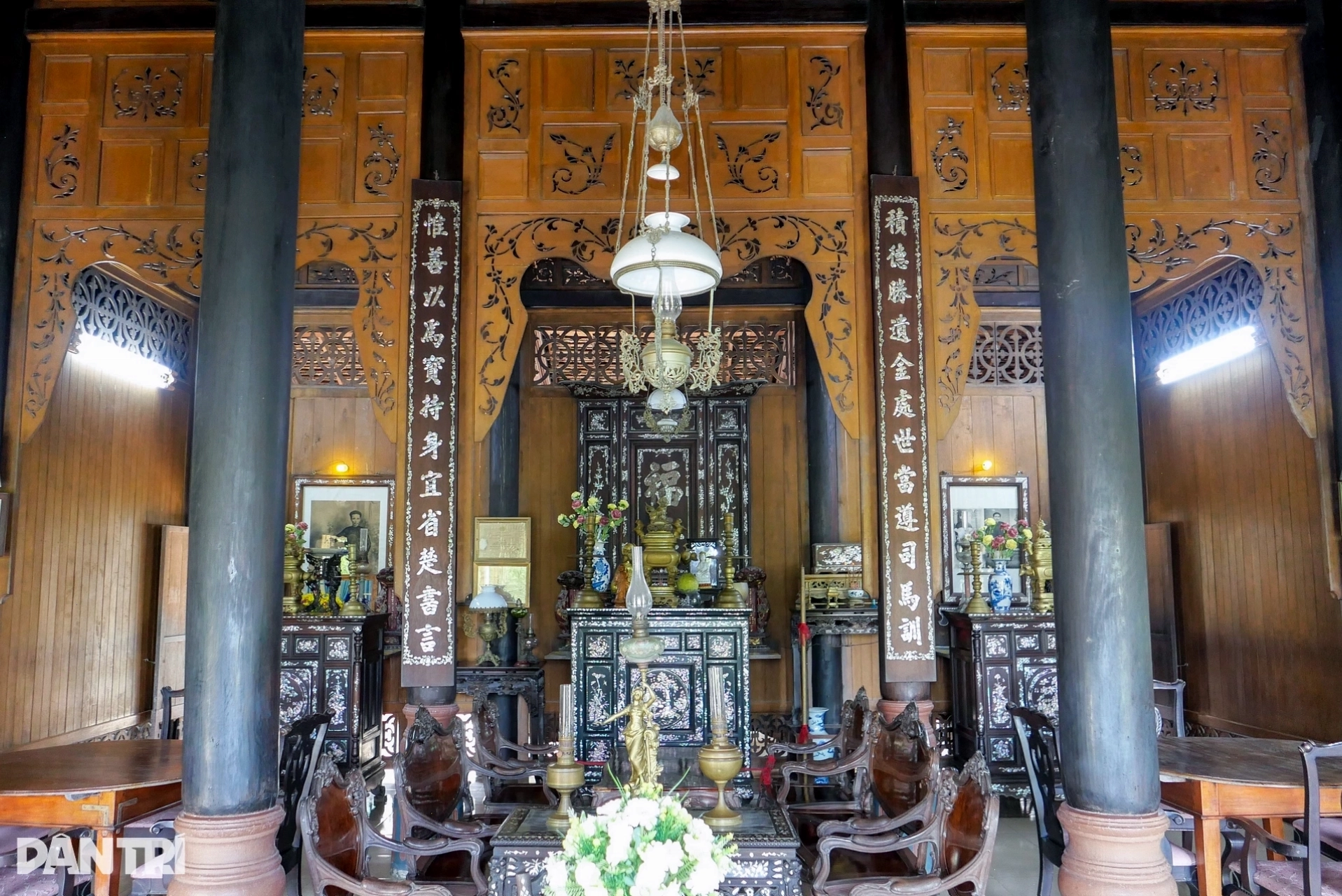 Không gian bên trong nhà cổ Ba Đức