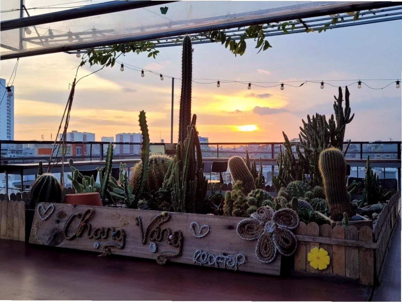 Không gian lãng mạn tại Chạng Vạng Rooftop Quận 2