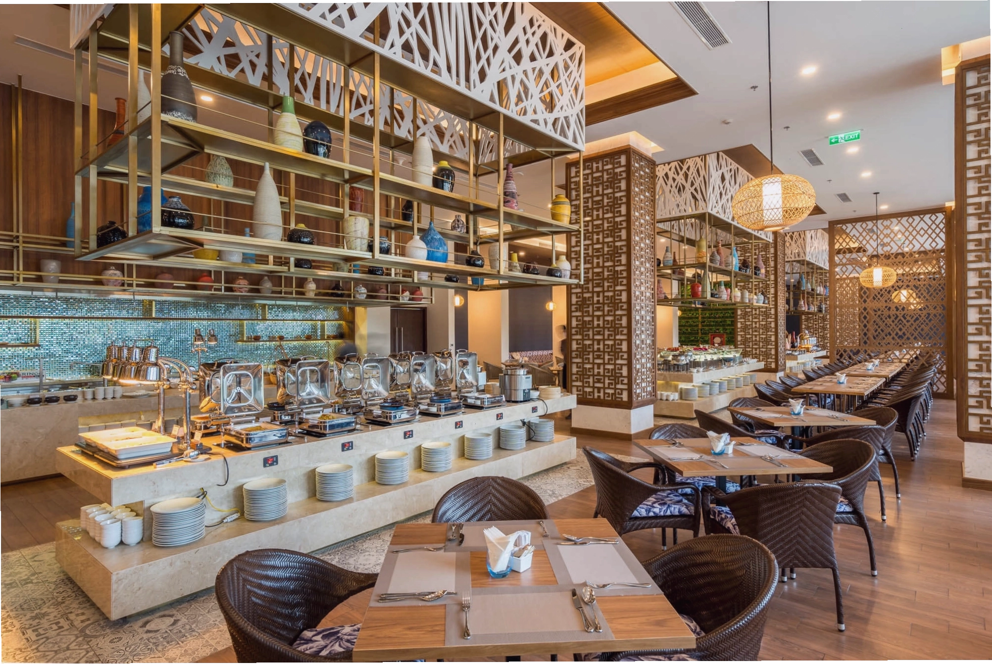 Không gian nhà hàng Essence sang trọng tại Best Western Premier Sonasea Phú Quốc