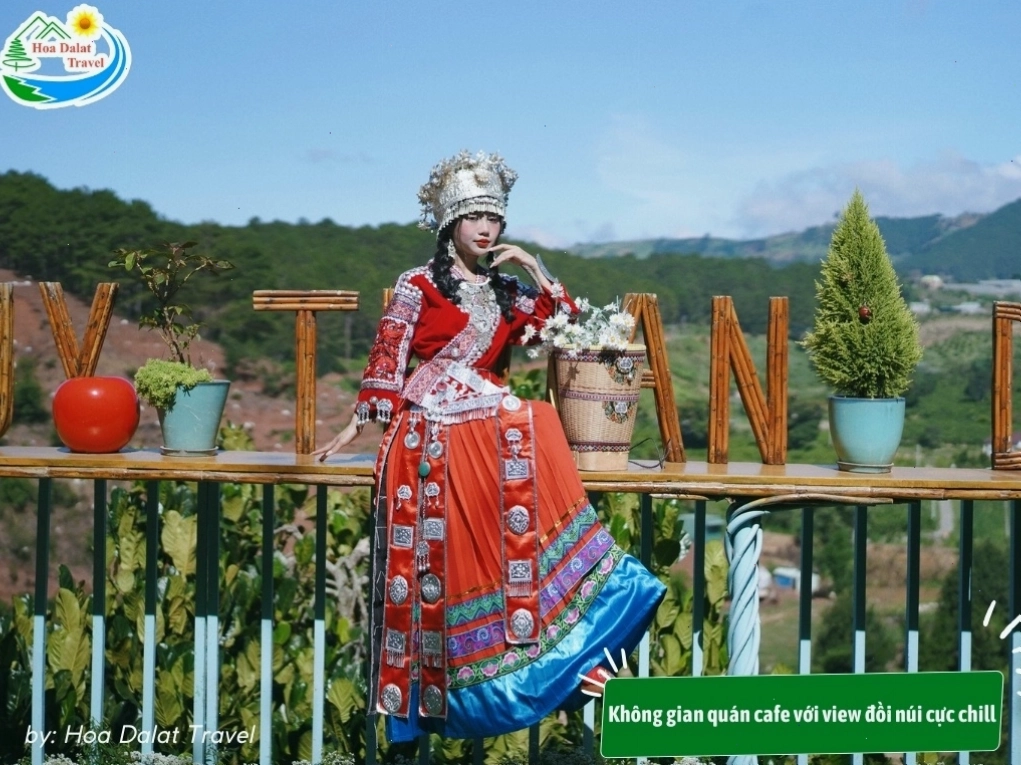 Không gian quán cafe với view đồi núi cực chill tại Thúy Thuận