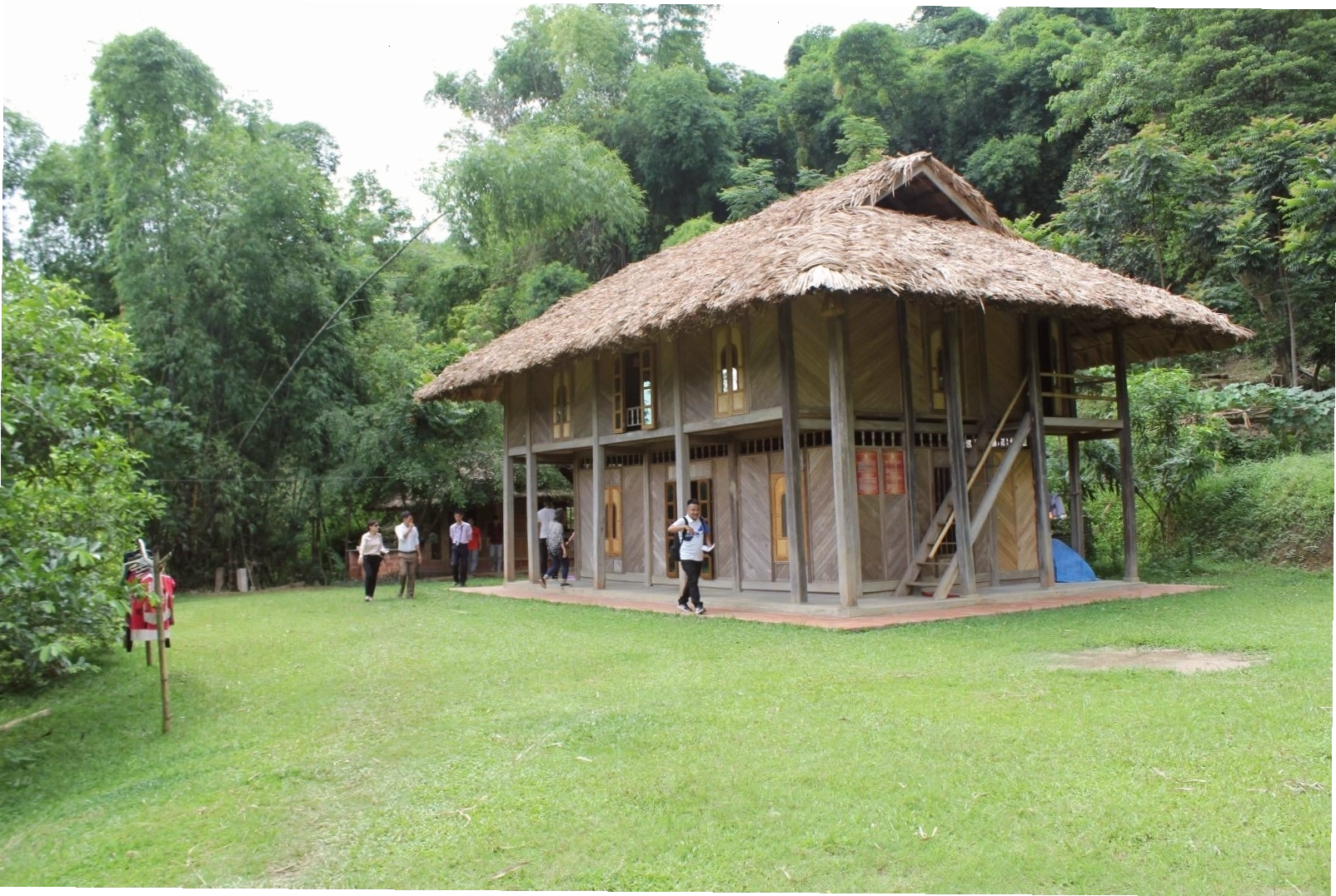 Không gian yên bình, mộc mạc tại bản Ngòi