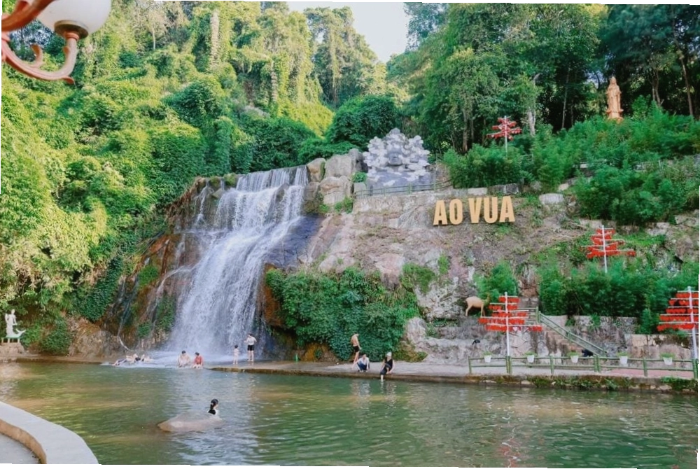 Khu du lịch Ao Vua