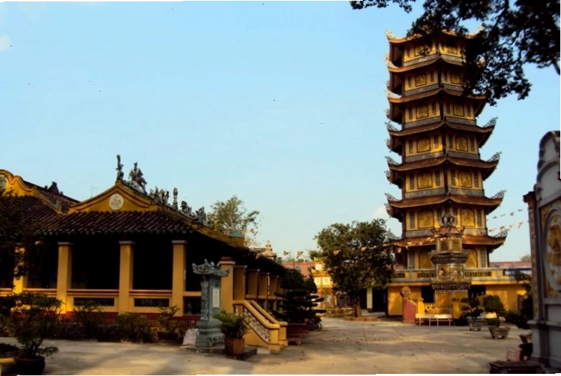 Khu du lịch Đại Nam Văn hiến rộng lớn với nhiều công trình kiến trúc