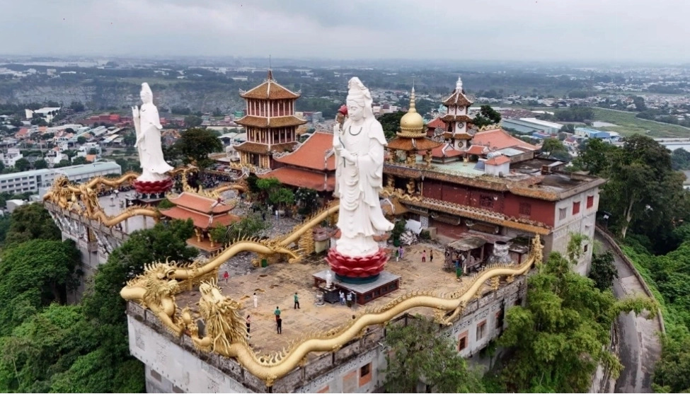 Khu du lịch Đại Nam với kiến trúc hoành tráng