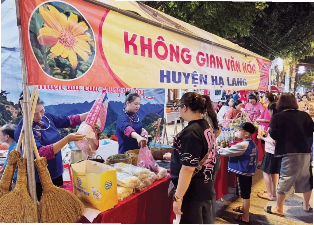 Khu Phố Ẩm Thực D2D - Địa điểm ăn uống sôi động
