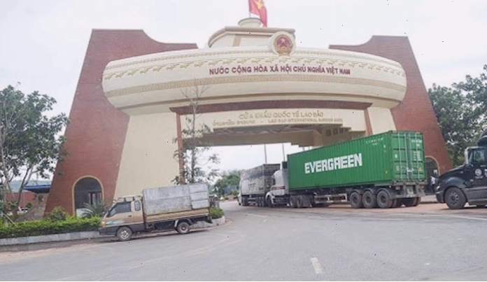 Khu vực biên giới Lào giáp với Cửa khẩu Lao Bảo