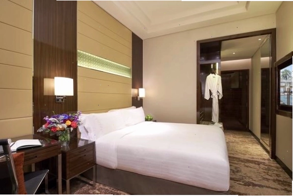 Khu vực nhà hàng tại Holiday Inn Singapore Little India