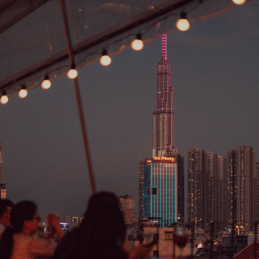 Khu vườn xương rồng tại Chạng Vạng Rooftop Bình Thạnh