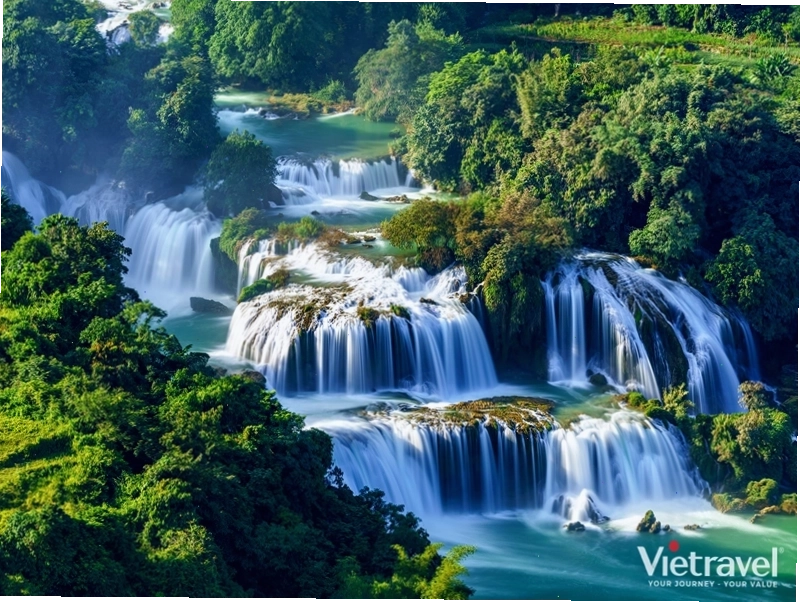 Khung cảnh hùng vĩ của Cao nguyên đá Đồng Văn
