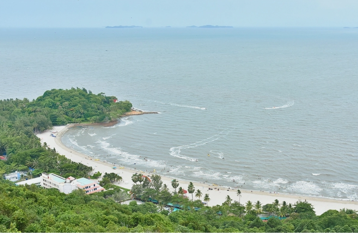 Khung cảnh Rừng Tràm Trà Sư xanh mát với những con rạch nhỏ