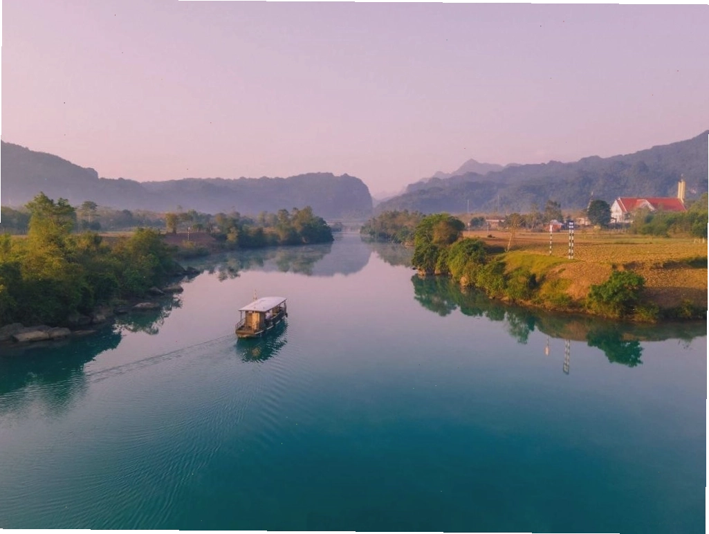 Khung cảnh thiên nhiên thơ mộng quanh Chày Lập Farmstay