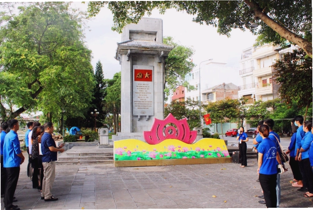 Khung cảnh yên bình tại Đảo Vĩnh Thực Móng Cái
