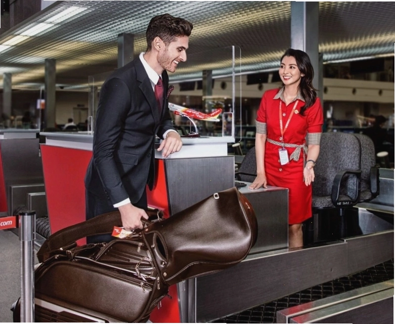 Kiểm tra hành lý xách tay tại quầy làm thủ tục của Vietjet Air