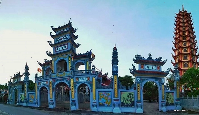 Kiến trúc cổ kính tại Phủ Tiên Hương, trung tâm Phủ Dầy